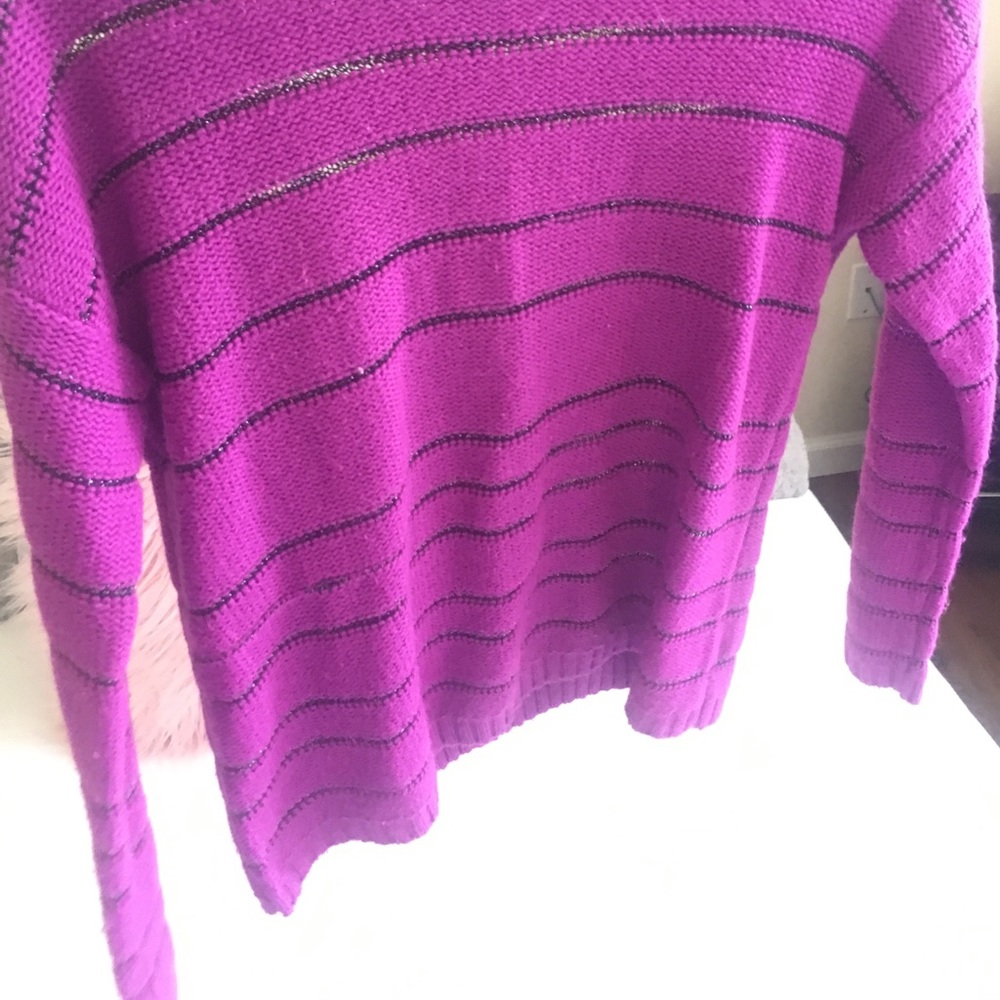 Sweater - Picture 3 of 3